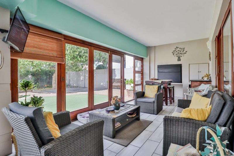 4 Bedroom Property for Sale in Stilbaai Wes Western Cape